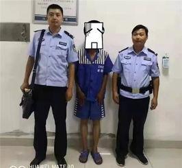 警察吃瓜照片高清,警察吃瓜瞬间，高清照片揭秘警营生活趣事