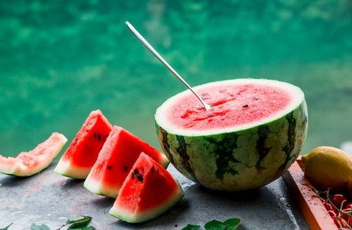 夏天吃瓜的诗词,夏日瓜香诗词韵